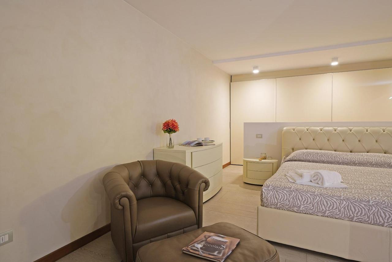 Giulia Luxury Apartment Sirmione Exterior foto