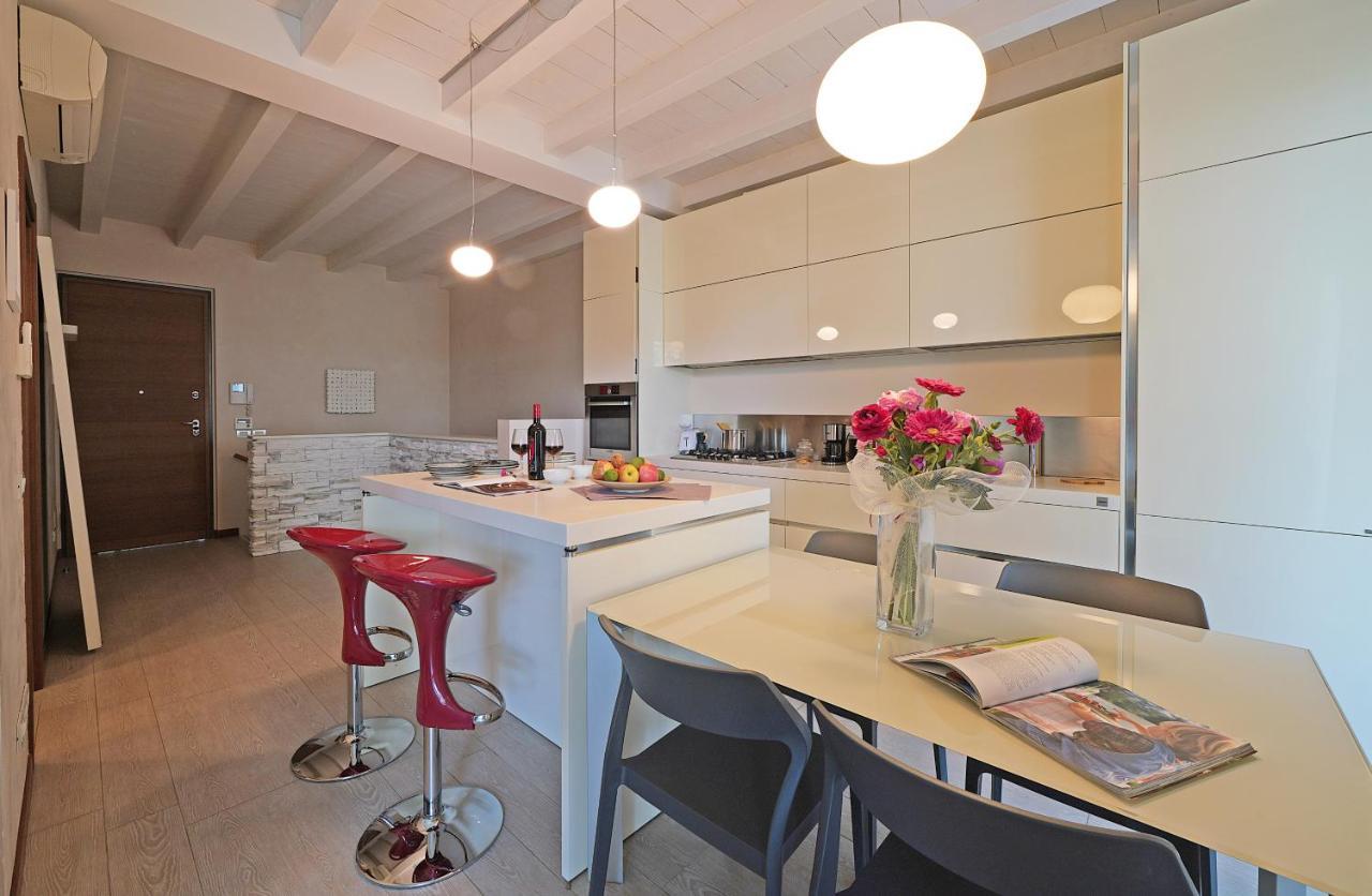 Giulia Luxury Apartment Sirmione Exterior foto