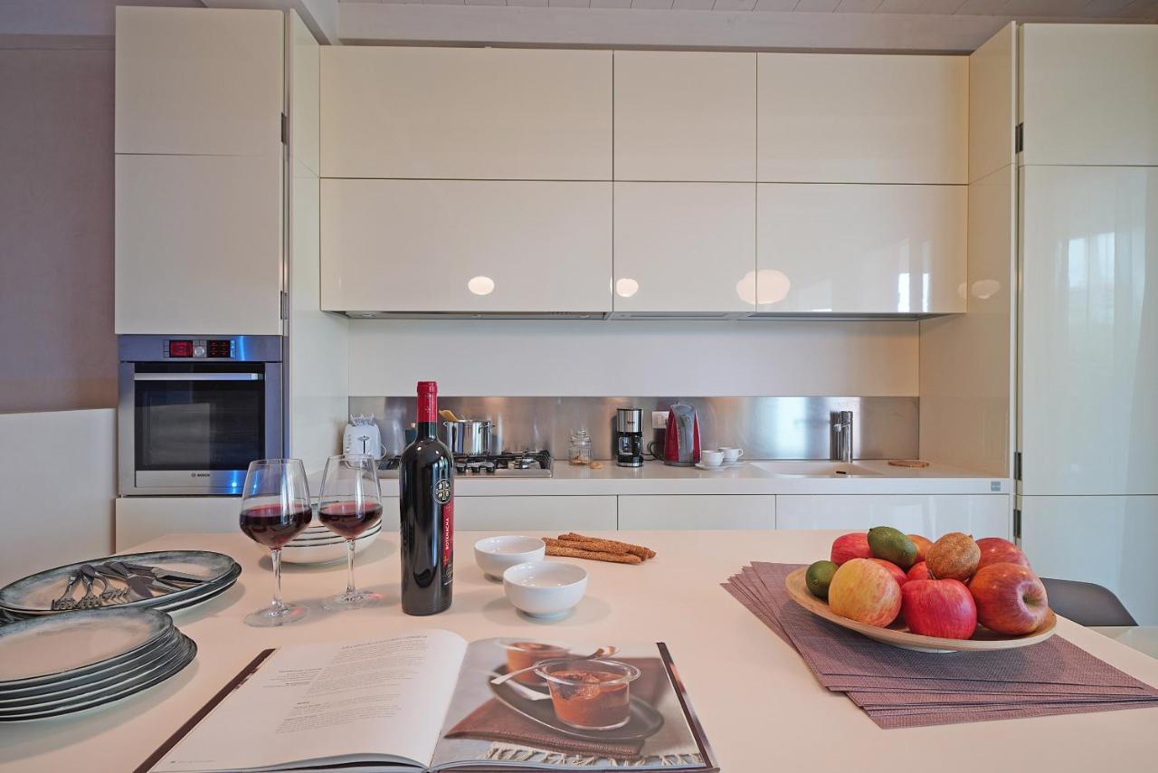 Giulia Luxury Apartment Sirmione Exterior foto