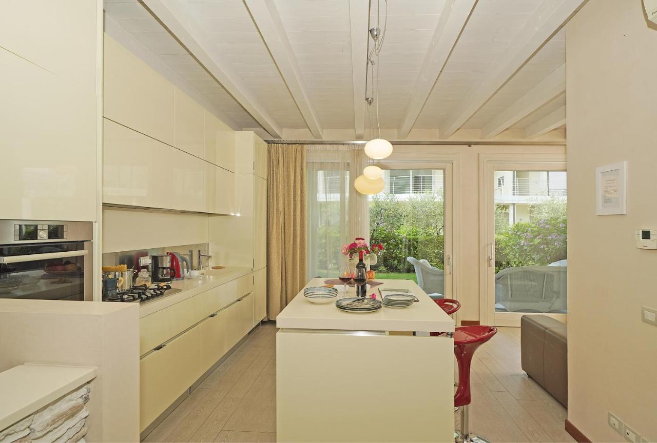Giulia Luxury Apartment Sirmione Exterior foto