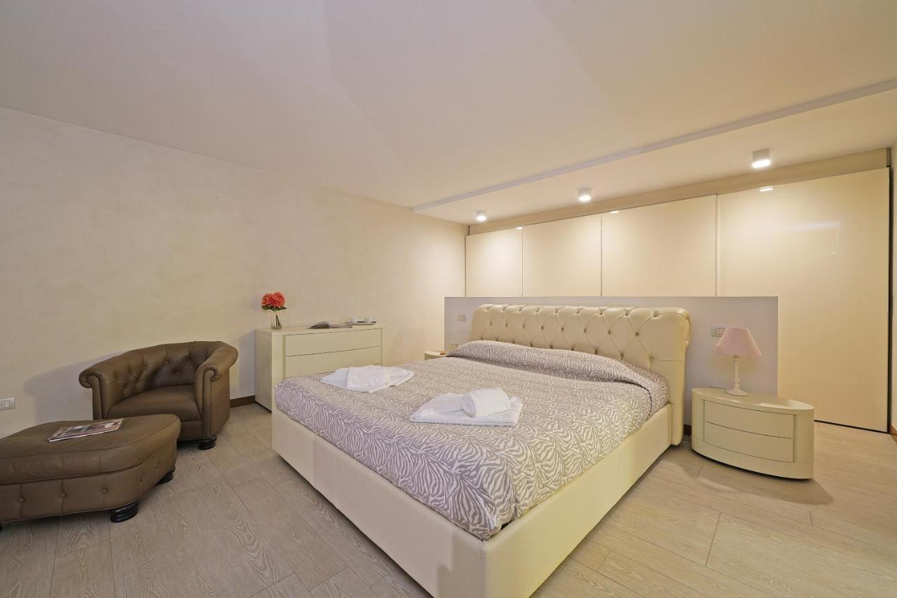 Giulia Luxury Apartment Sirmione Exterior foto