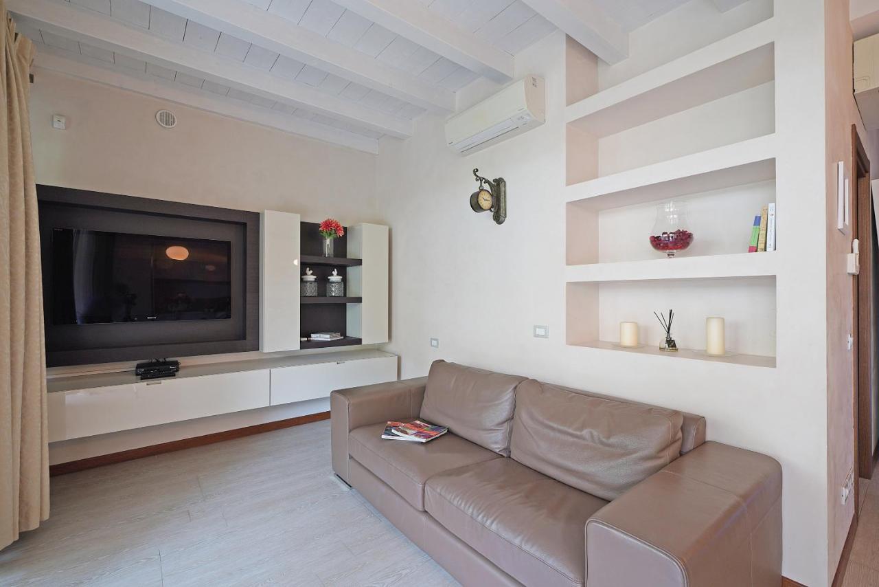 Giulia Luxury Apartment Sirmione Exterior foto