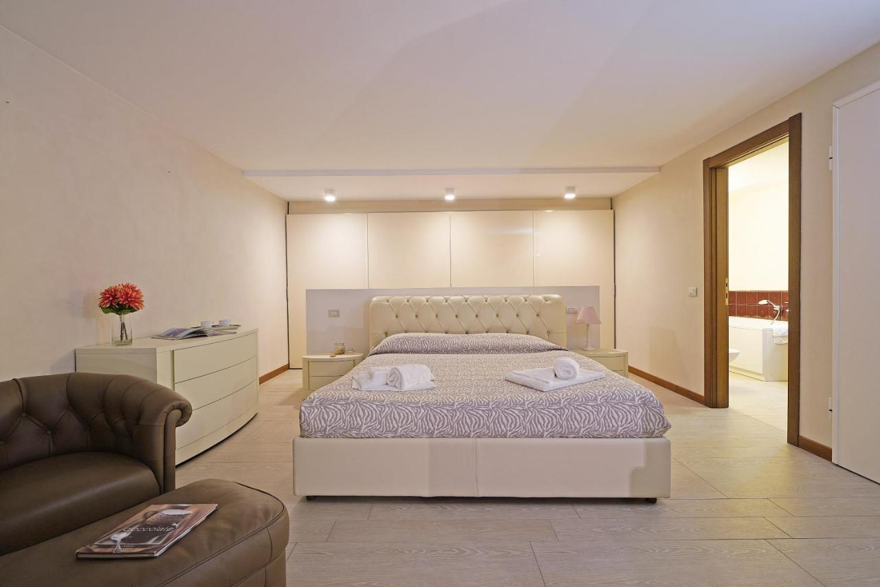 Giulia Luxury Apartment Sirmione Exterior foto